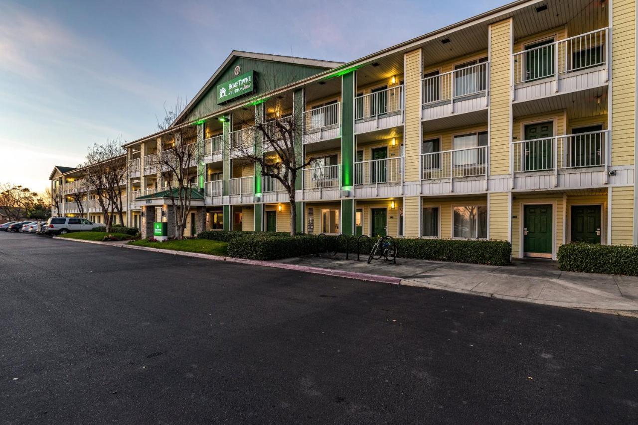 Hometowne Studios By Red Roof Fresno - West Екстер'єр фото